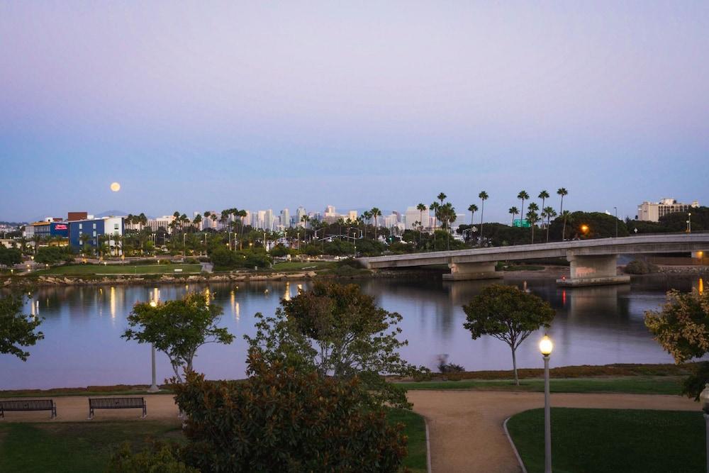Homewood Suites By Hilton San Diego Airport-Liberty Station מראה חיצוני תמונה