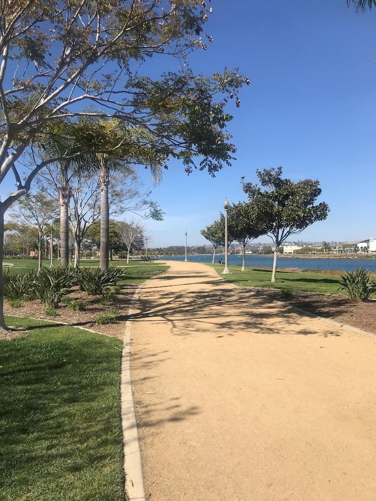 Homewood Suites By Hilton San Diego Airport-Liberty Station מראה חיצוני תמונה