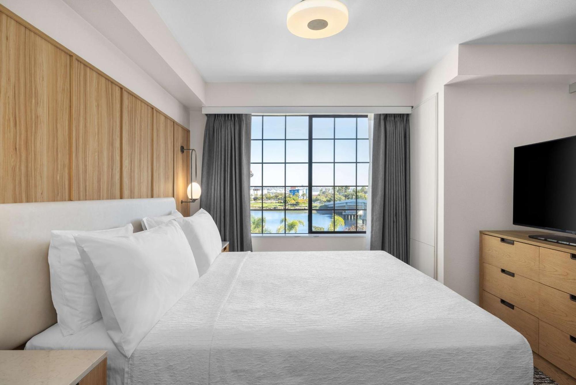 Homewood Suites By Hilton San Diego Airport-Liberty Station מראה חיצוני תמונה