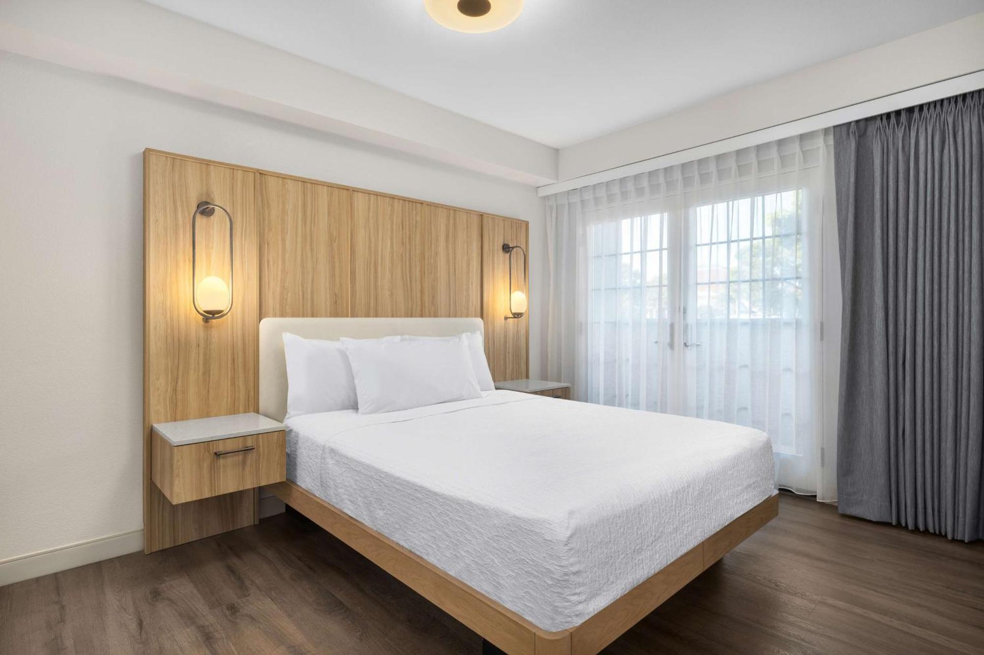 Homewood Suites By Hilton San Diego Airport-Liberty Station מראה חיצוני תמונה