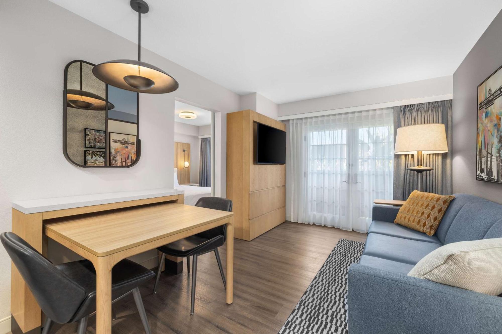 Homewood Suites By Hilton San Diego Airport-Liberty Station מראה חיצוני תמונה